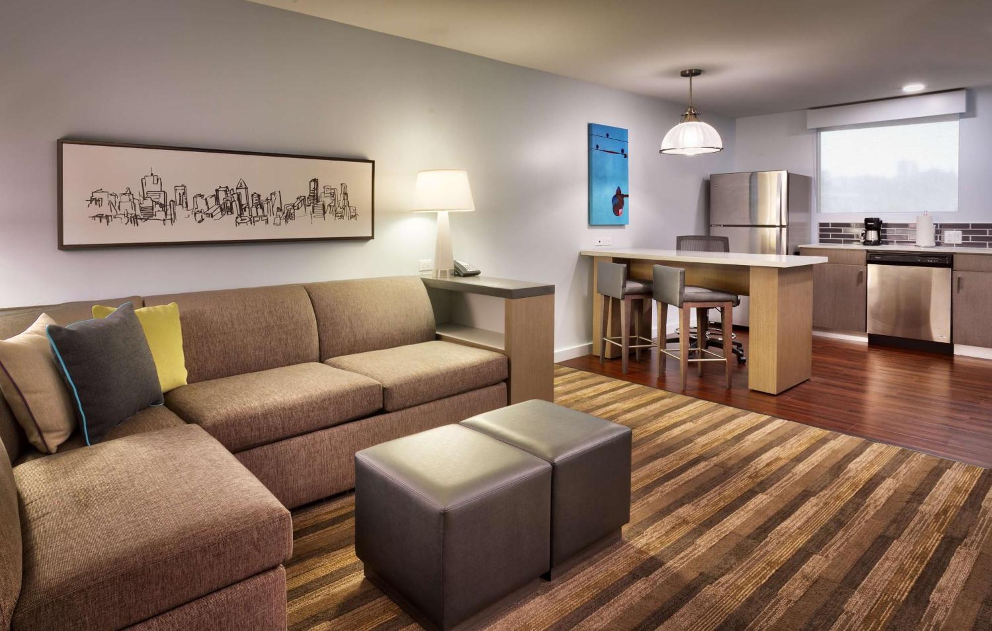 One-Bedroom King Suite with Sofa Bed and Kitchen,1280377963:JPEG