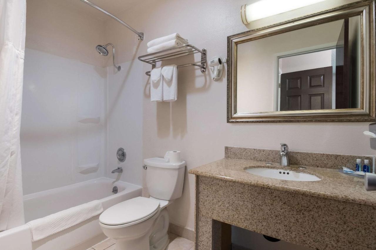 Efficiency King Family Suite - Non Smoking