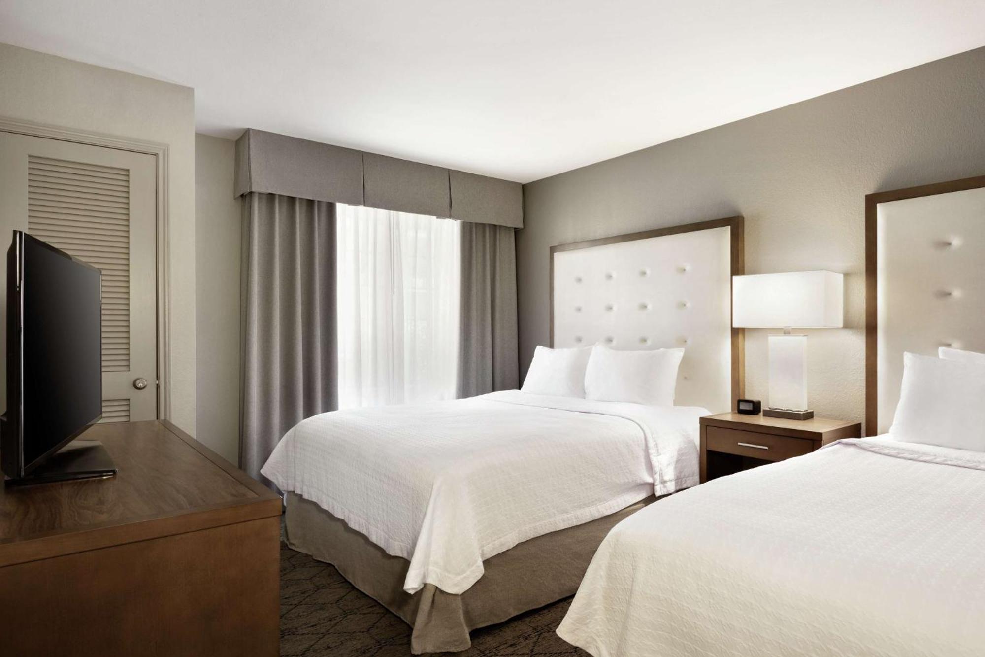 Two-Bedroom Suite (8 Adults)