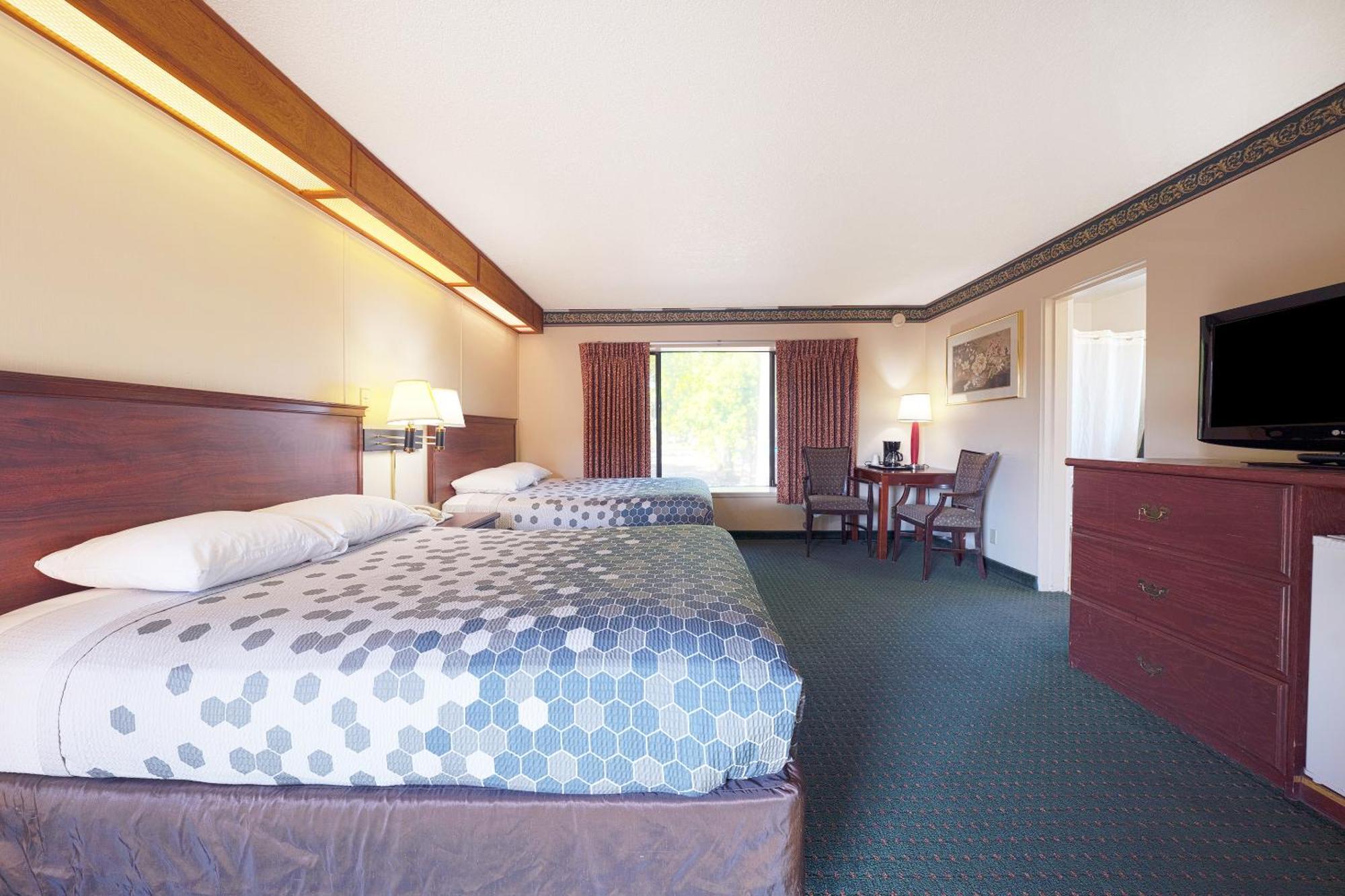 Two Queen non smoking,1554882079:JPEG