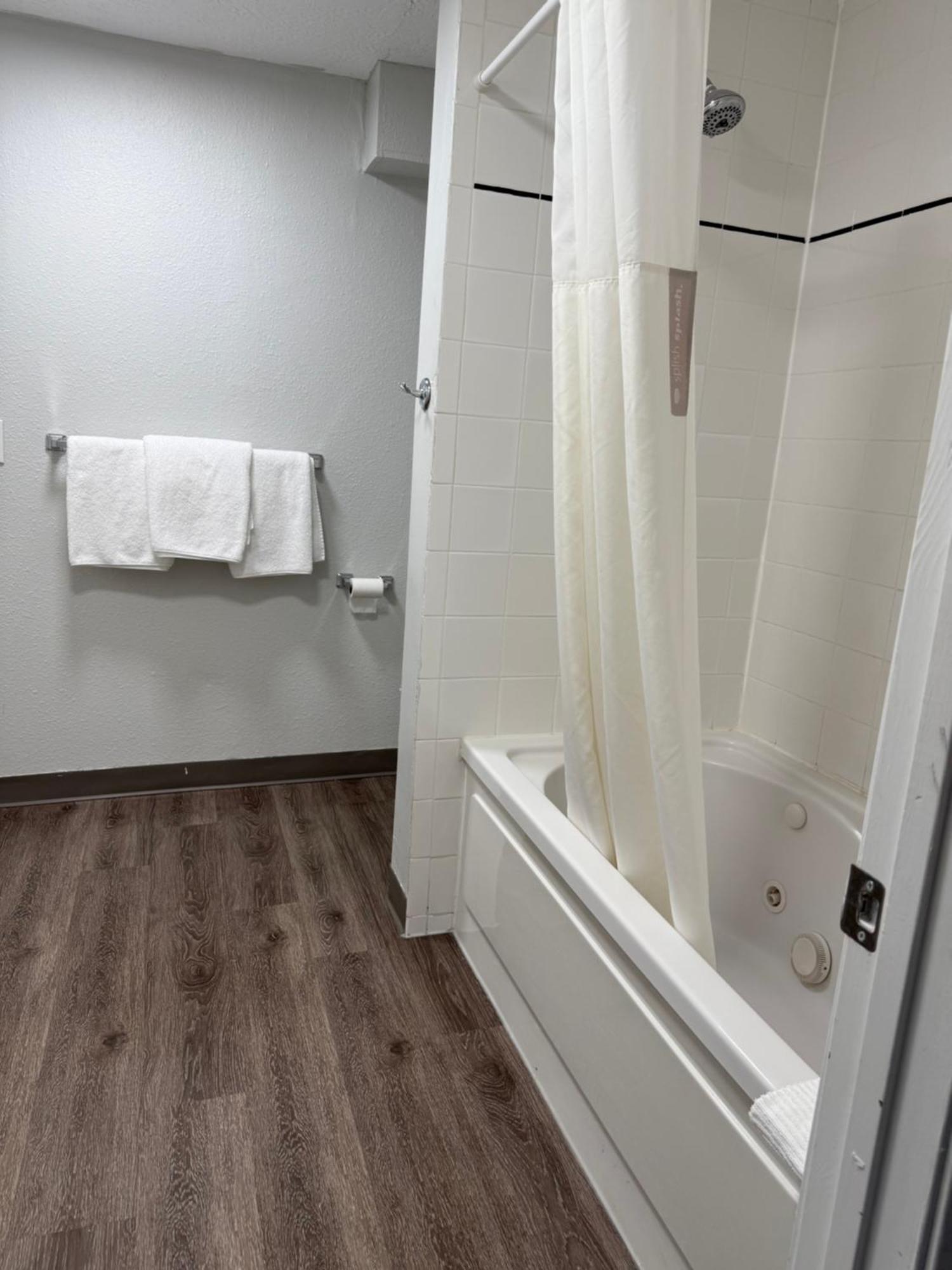 Deluxe Queen Room with Two Queen Beds
