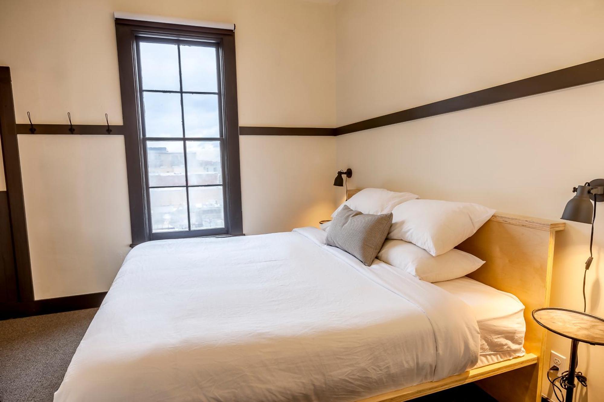 King Suite,711846808:JPEG