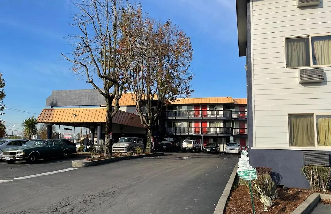 Portland Inn-1