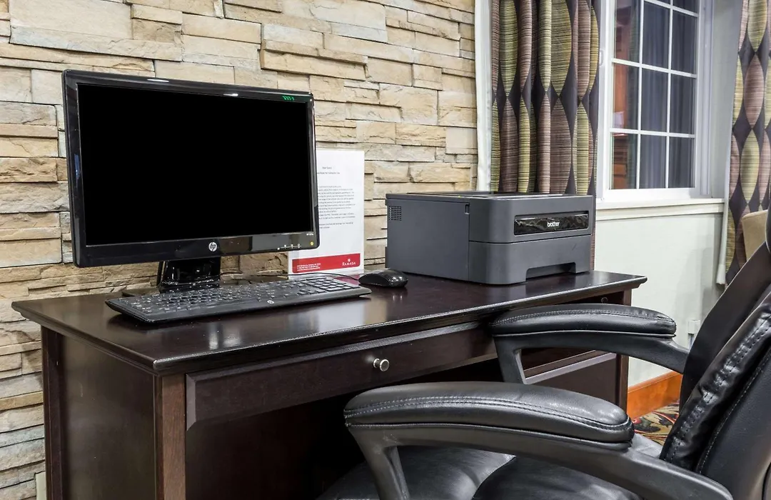 Ramada By Wyndham Portland-1
