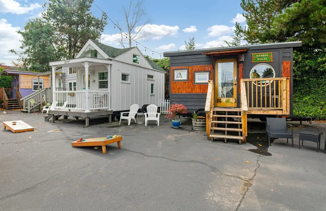 Tiny Digs - Hotel Of Tiny Houses-1