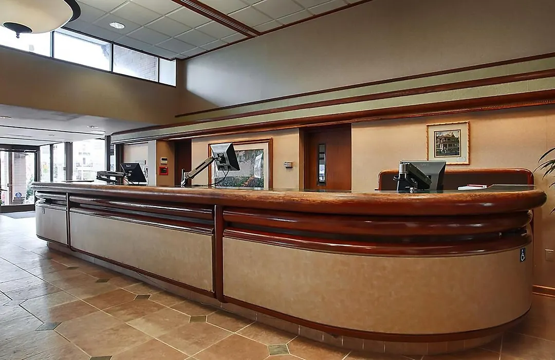 University Place Hotel And Conference Center-1