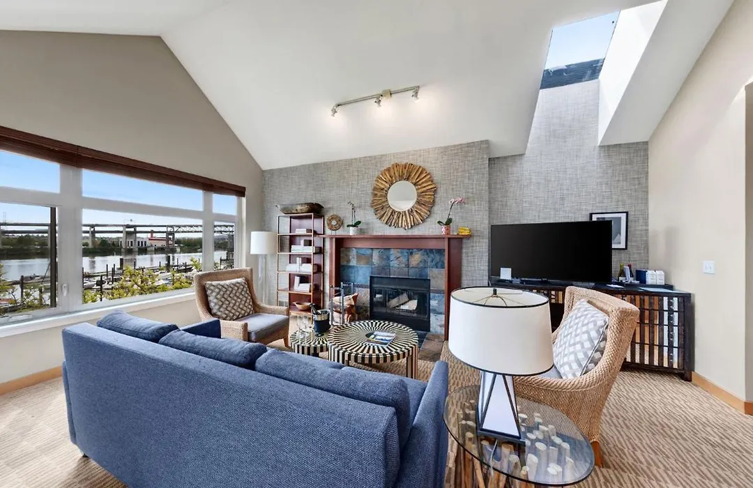 Kimpton Riverplace Hotel By Ihg-1