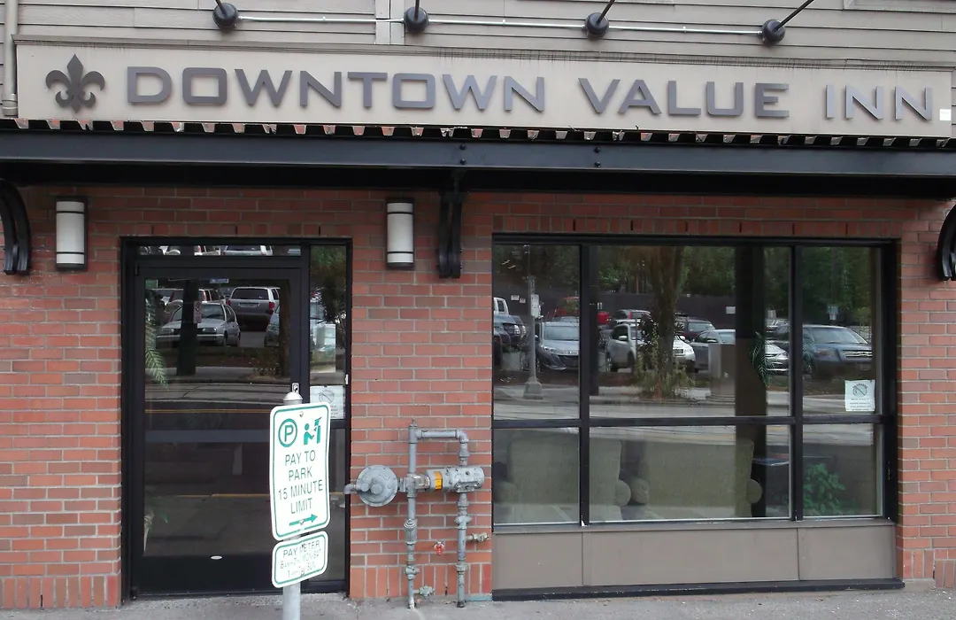 Downtown Value Inn-1