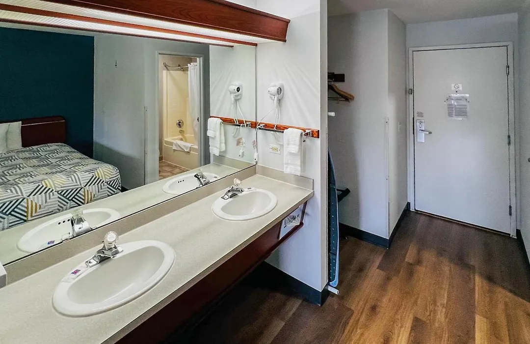 Studio 6 Suites Portland Or I-5 Ohsu-1
