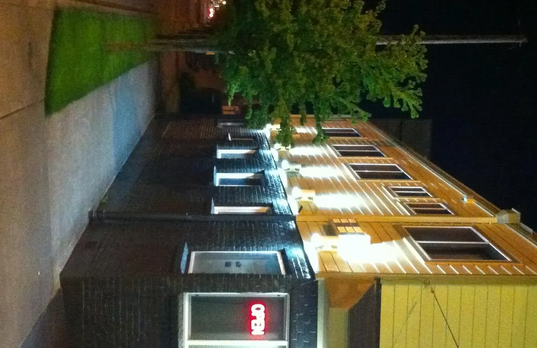 Economy Inn-1