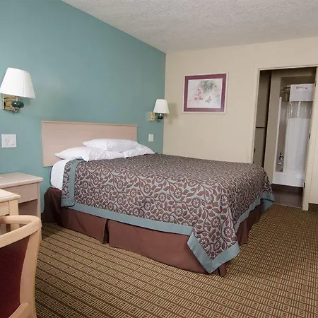 Days Inn By Wyndham Portland Central-3