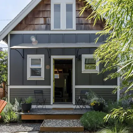Lemon Door Micro-Loft-3