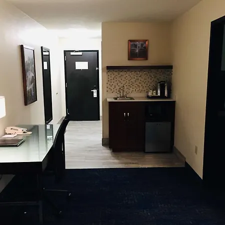 Best Western Plus Portland Airport Hotel&Suites-3