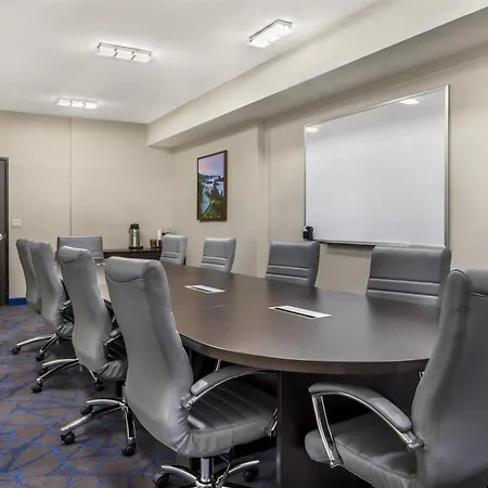 Best Western Plus Portland Airport Hotel & Suites-3