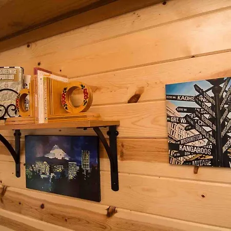 Caravan- The Tiny House Hotel-3