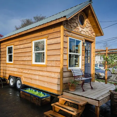 Caravan- The Tiny House Hotel-2