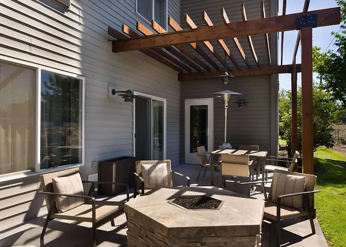 Country Inn & Suites By Radisson, Portland International Airport, Or