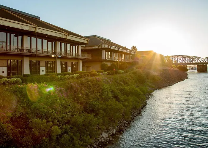Holiday Inn Portland - Columbia Riverfront By Ihg
