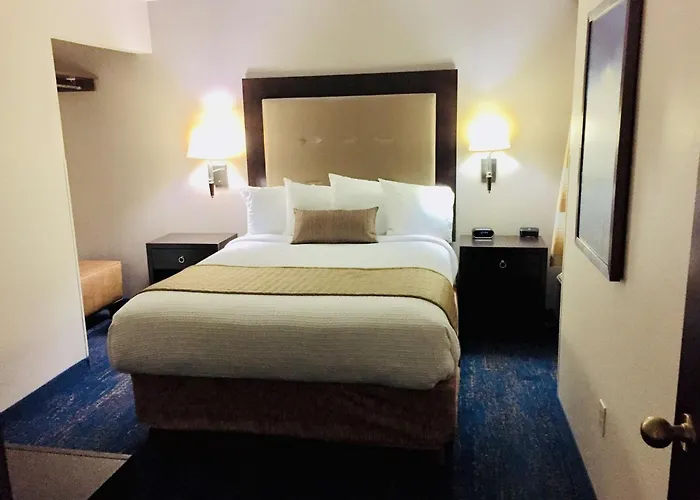 Best Western Plus Portland Airport Hotel & Suites