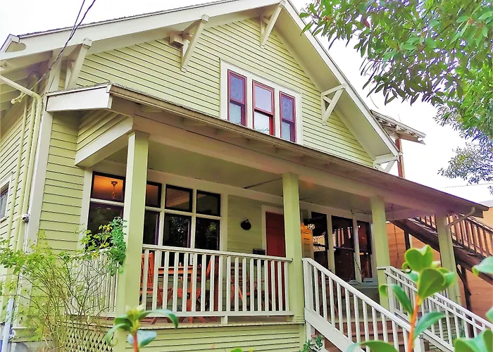 Bluebird Guesthouse Portland