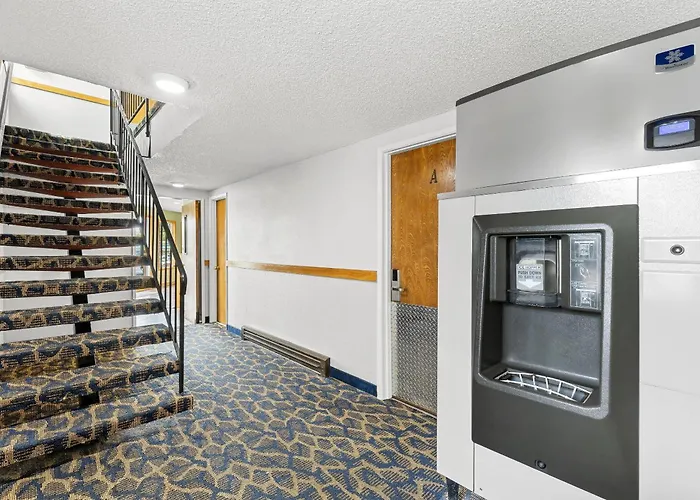 Rodeway Inn & Suites Portland West - Beaverton