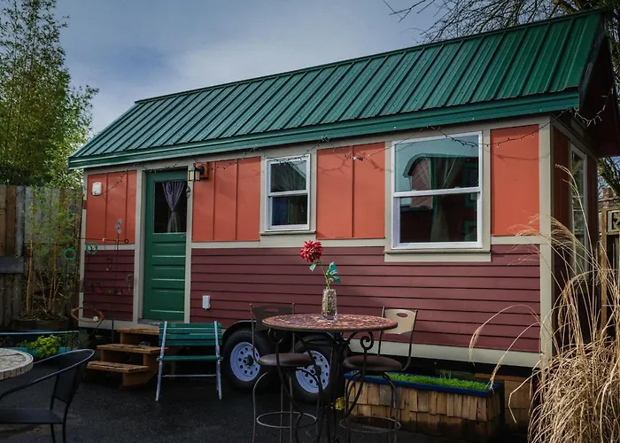Caravan- The Tiny House Hotel Portland